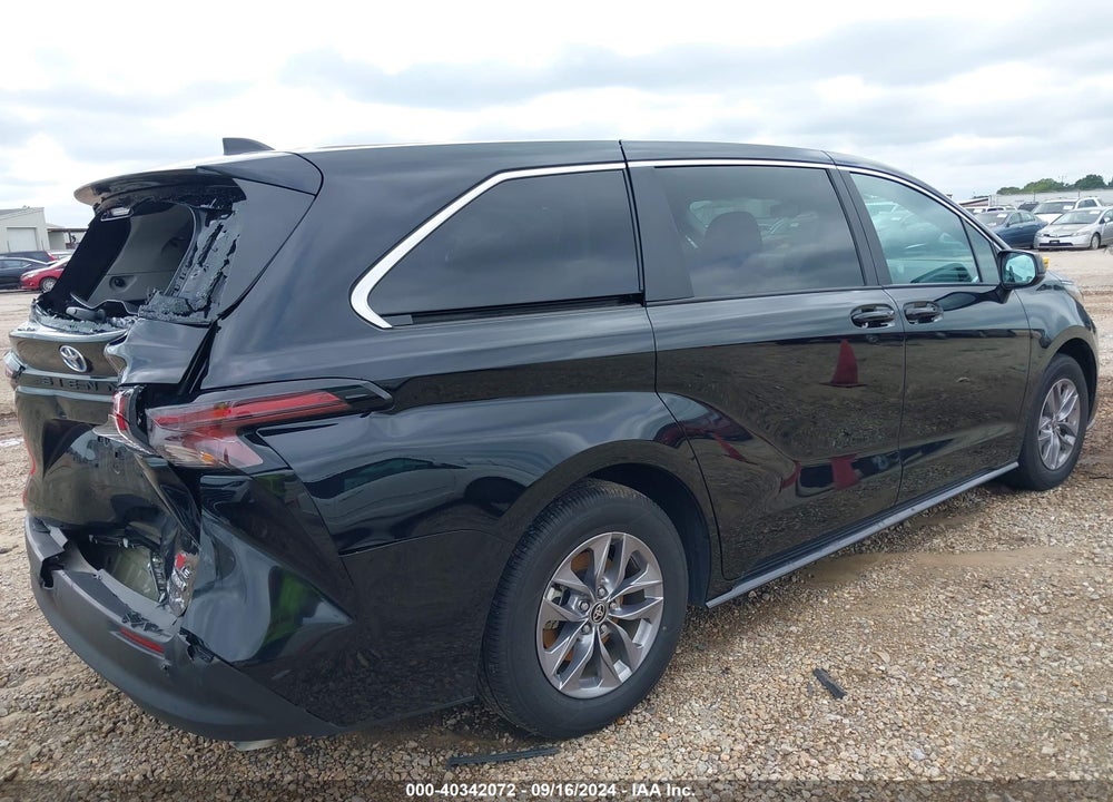 2024 TOYOTA SIENNA LE VIN: 5TDKRKEC6RS189230