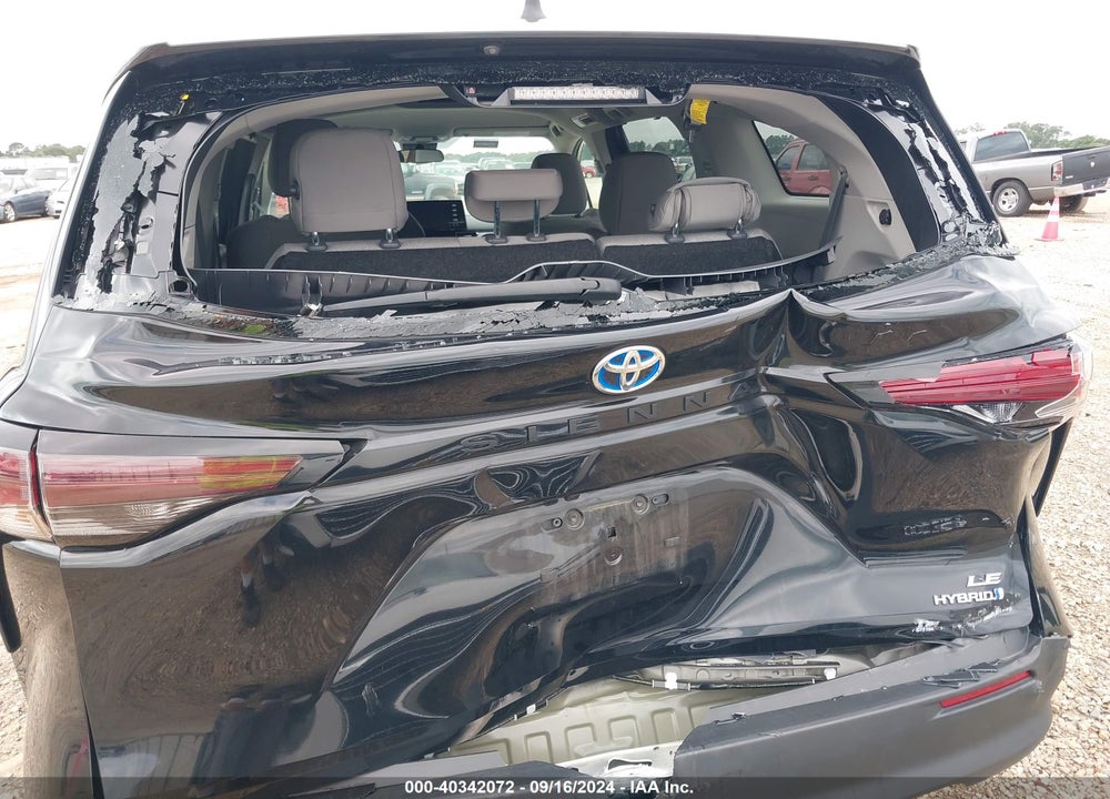 2024 TOYOTA SIENNA LE VIN: 5TDKRKEC6RS189230