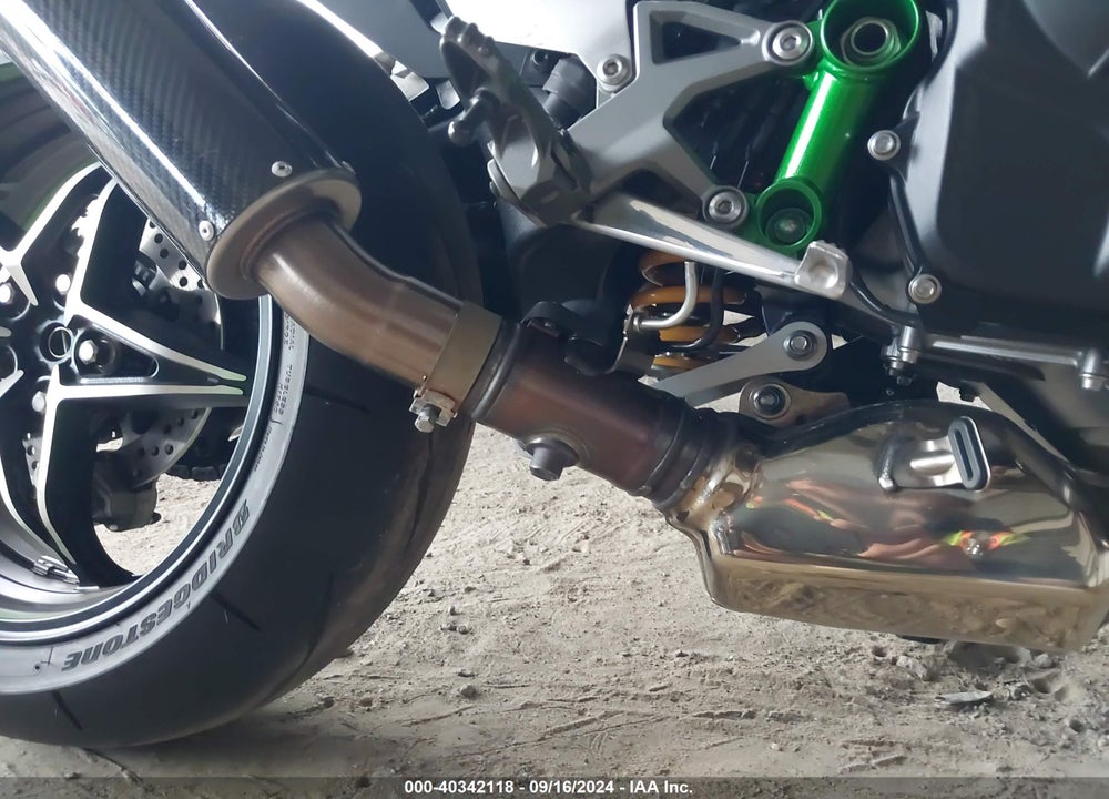 2022 KAWASAKI ZX1002 VIN: JKBZXVJ15NA004219