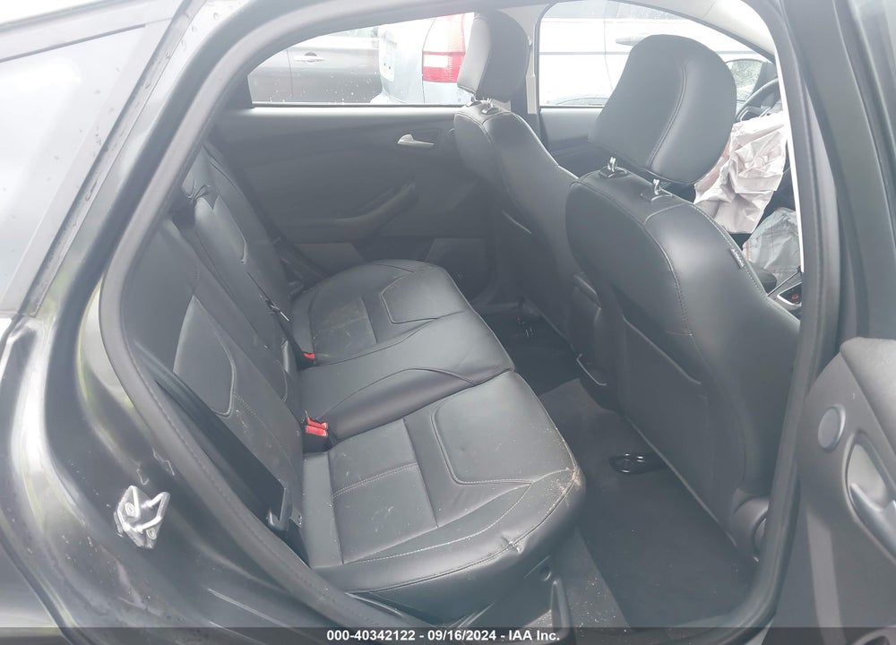 2018 FORD FOCUS TITANIUM VIN: 1FADP3N21JL232220
