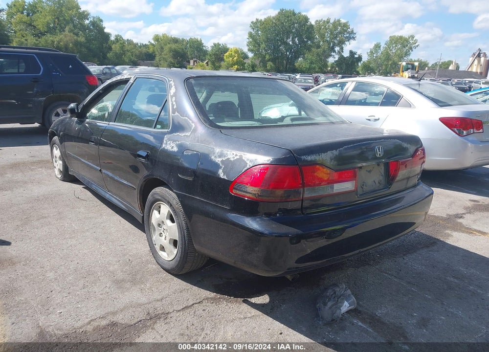 2001 HONDA ACCORD 3.0 EX VIN: 1HGCG16501A070919