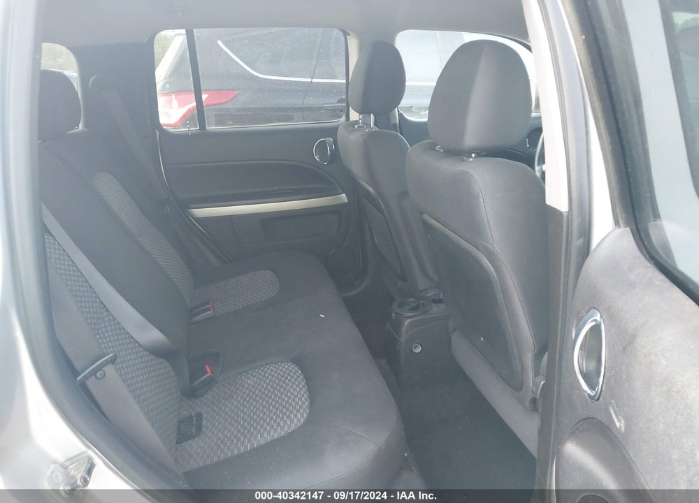 2009 CHEVROLET HHR LS VIN: 3GNCA13B09S562975