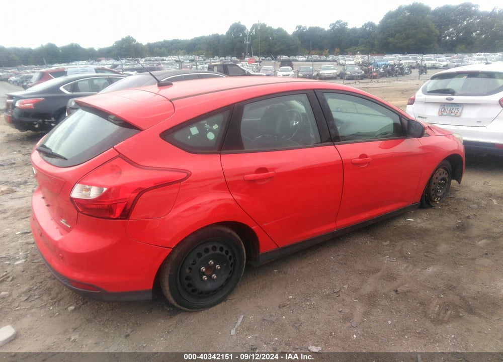 2014 FORD FOCUS SE VIN: 1FADP3K28EL205848