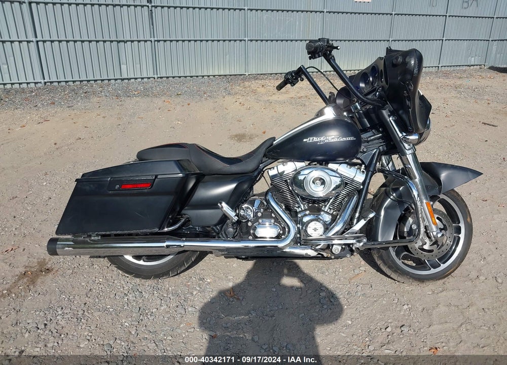 2013 HARLEY-DAVIDSON FLHX STREET GLIDE VIN: 1HD1KBM13DB659521