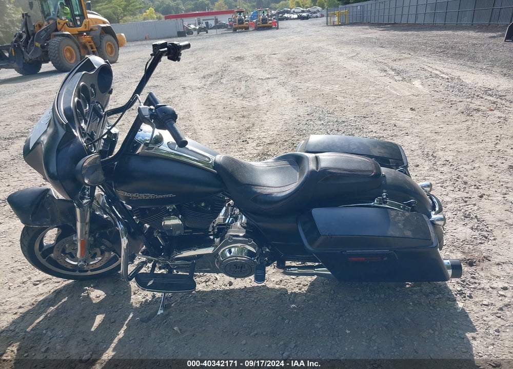 2013 HARLEY-DAVIDSON FLHX STREET GLIDE VIN: 1HD1KBM13DB659521