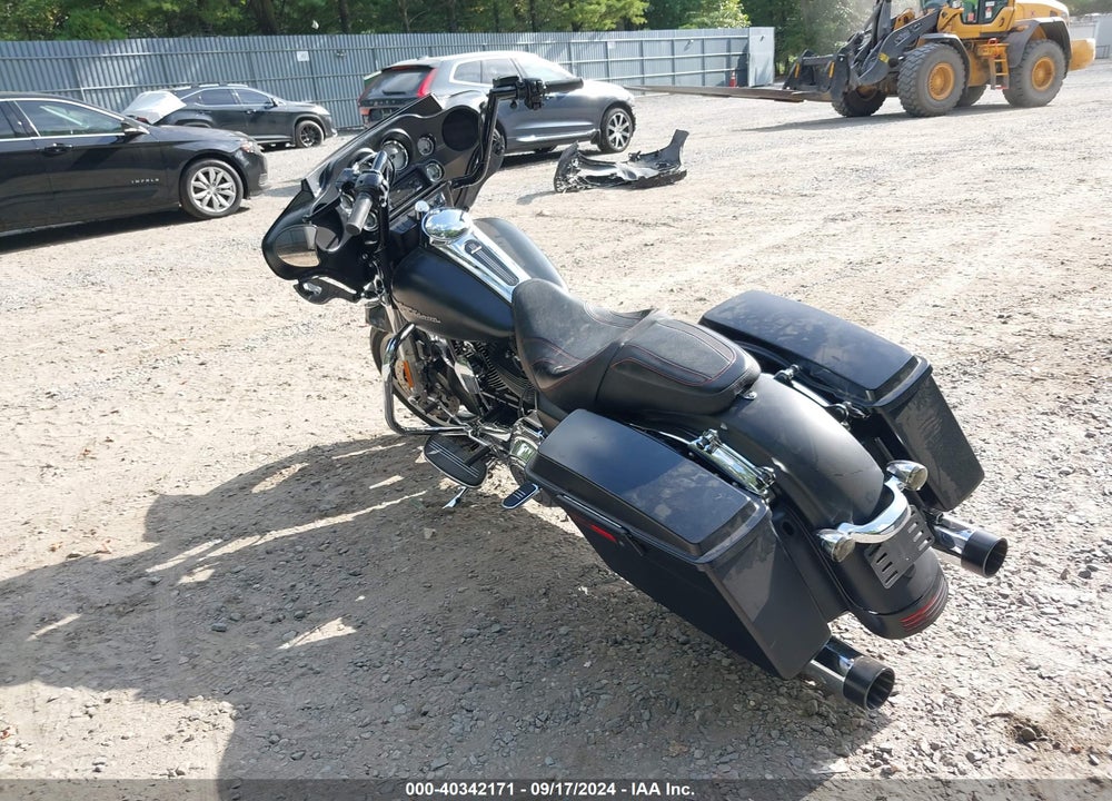 2013 HARLEY-DAVIDSON FLHX STREET GLIDE VIN: 1HD1KBM13DB659521