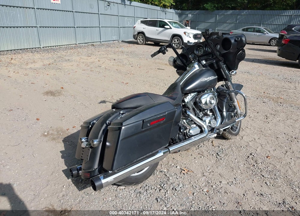 2013 HARLEY-DAVIDSON FLHX STREET GLIDE VIN: 1HD1KBM13DB659521