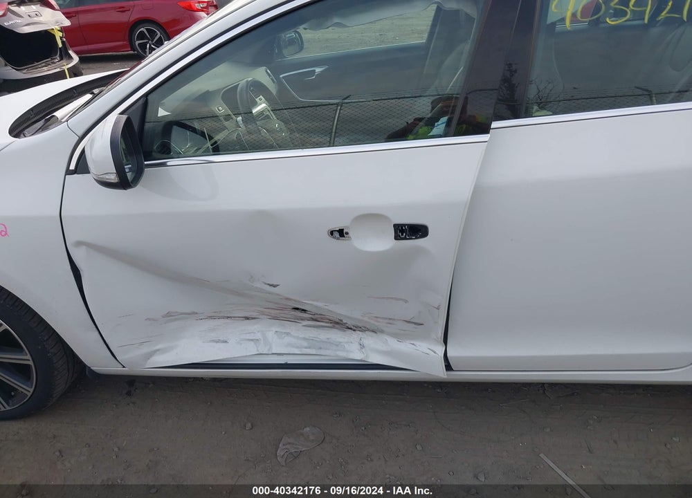 2014 VOLVO S60 T5 VIN: YV1612FS5E1297368