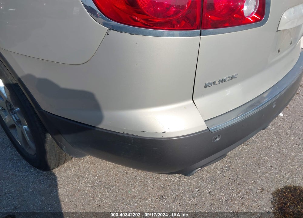 2008 BUICK ENCLAVE CXL VIN: 5GAER23788J258998
