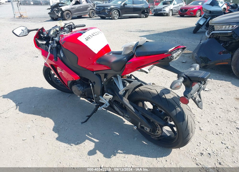 2015 HONDA CBR1000 RR VIN: JH2SC5950FK700066