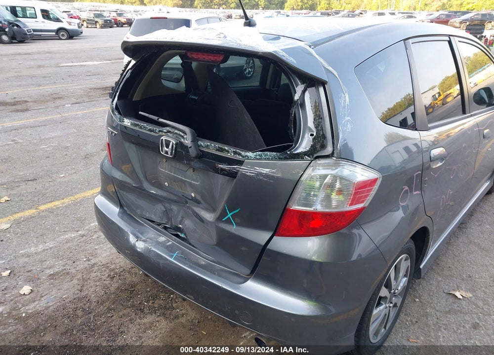 2013 HONDA FIT SPORT VIN: JHMGE8H5XDC006079