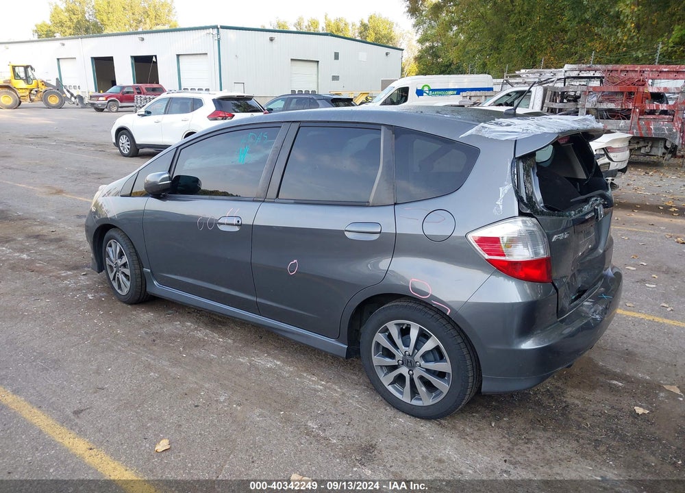 2013 HONDA FIT SPORT VIN: JHMGE8H5XDC006079