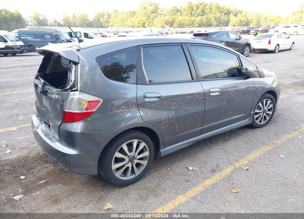 2013 HONDA FIT SPORT VIN: JHMGE8H5XDC006079