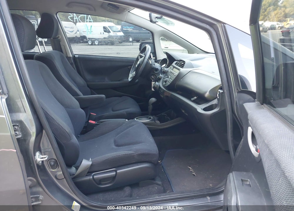 2013 HONDA FIT SPORT VIN: JHMGE8H5XDC006079