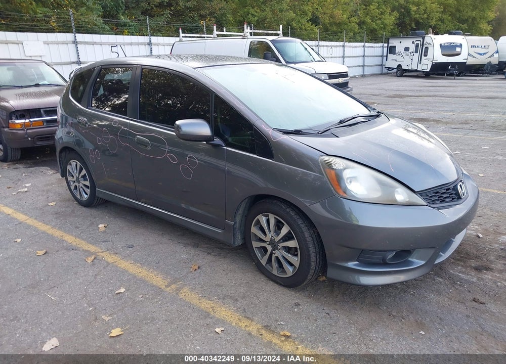 2013 HONDA FIT SPORT VIN: JHMGE8H5XDC006079