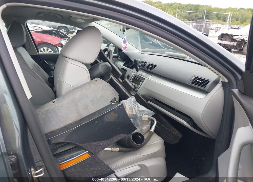 2009 VOLKSWAGEN PASSAT KOMFORT VIN: WVWJK73C19P053274