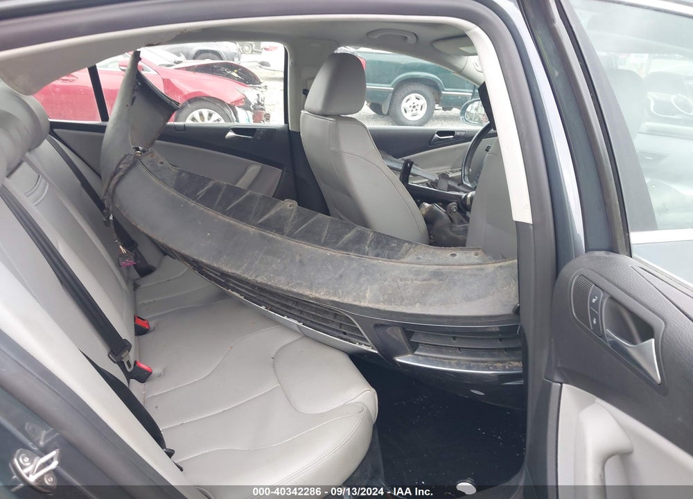 2009 VOLKSWAGEN PASSAT KOMFORT VIN: WVWJK73C19P053274
