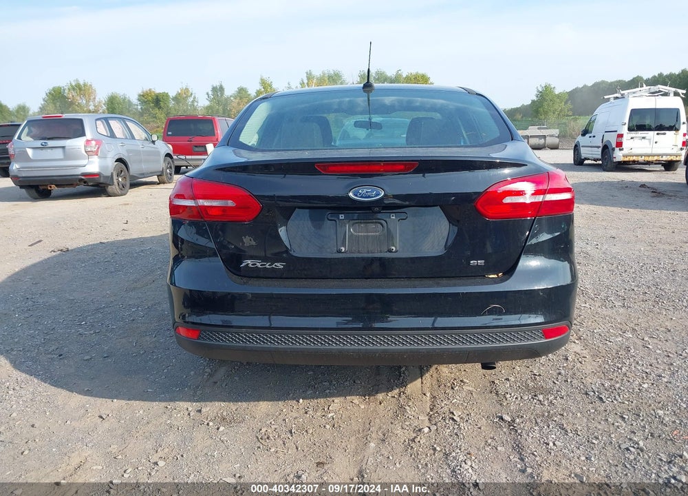 2018 FORD FOCUS SE VIN: 1FADP3F2XJL237575