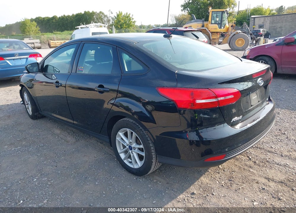 2018 FORD FOCUS SE VIN: 1FADP3F2XJL237575