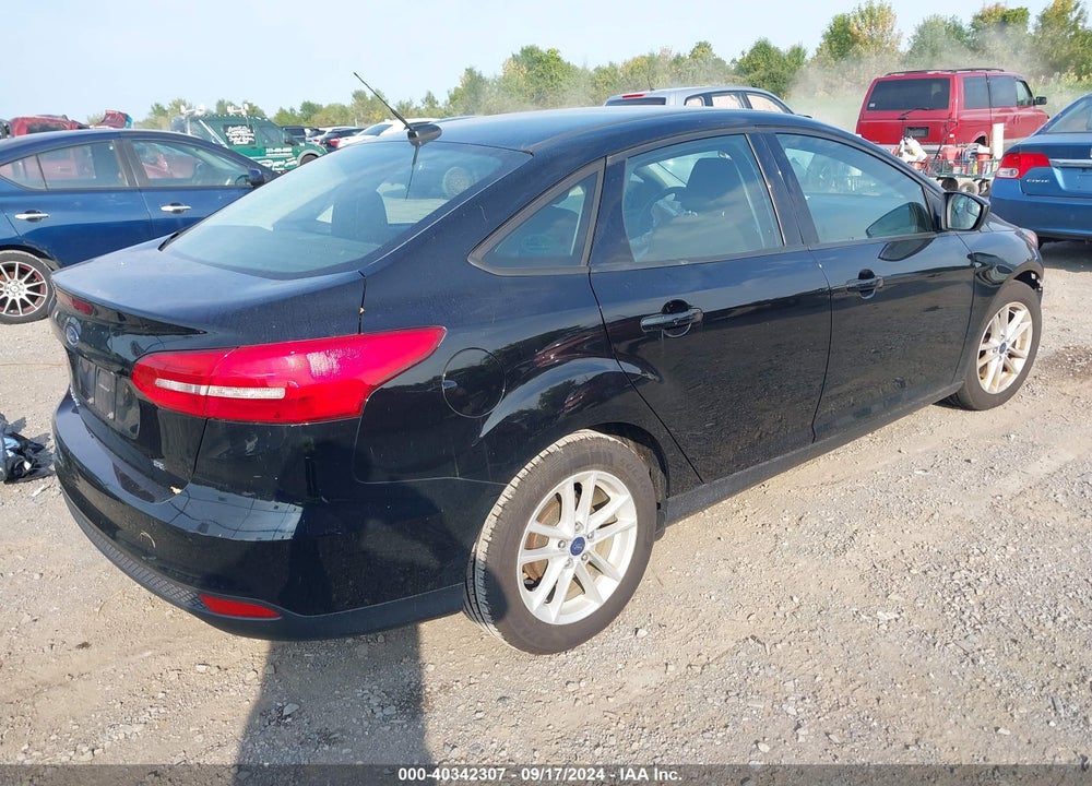 2018 FORD FOCUS SE VIN: 1FADP3F2XJL237575