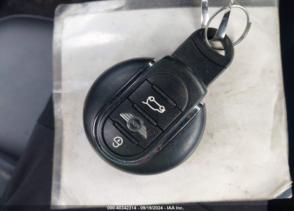 2015 MINI HARDTOP COOPER S VIN: WMWXP7C56F2A41756
