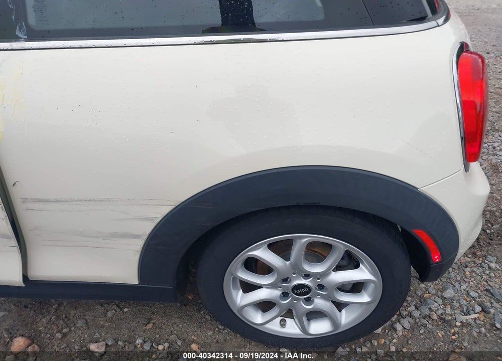 2015 MINI HARDTOP COOPER S VIN: WMWXP7C56F2A41756