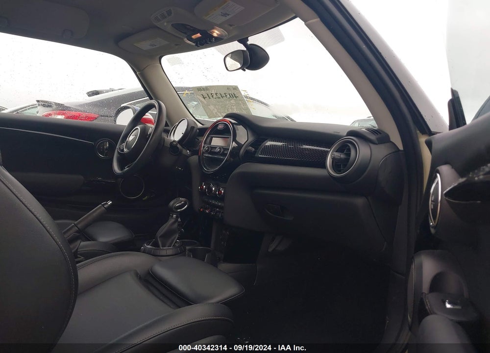 2015 MINI HARDTOP COOPER S VIN: WMWXP7C56F2A41756