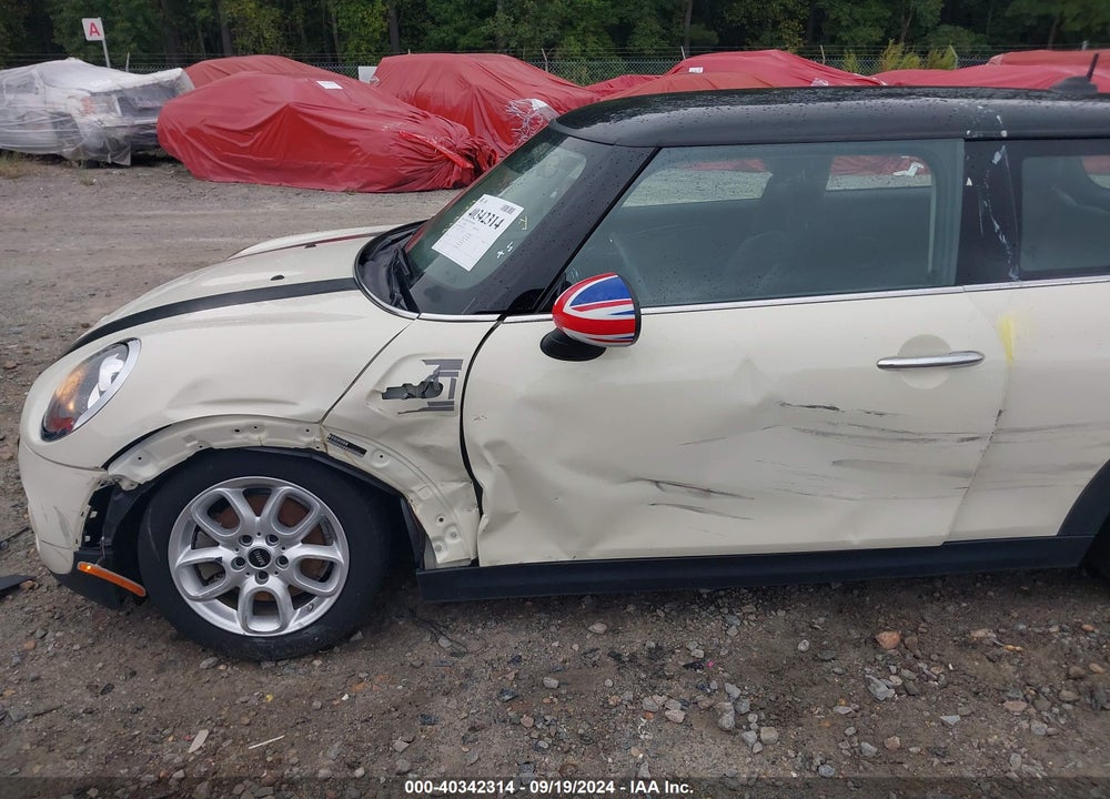 2015 MINI HARDTOP COOPER S VIN: WMWXP7C56F2A41756