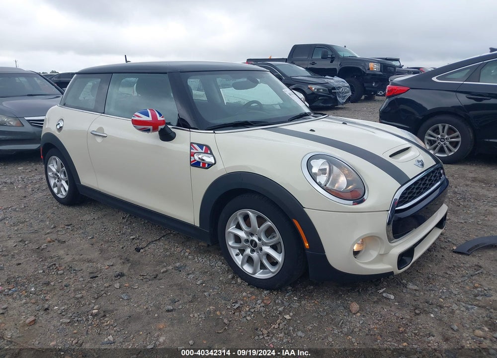 2015 MINI HARDTOP COOPER S VIN: WMWXP7C56F2A41756