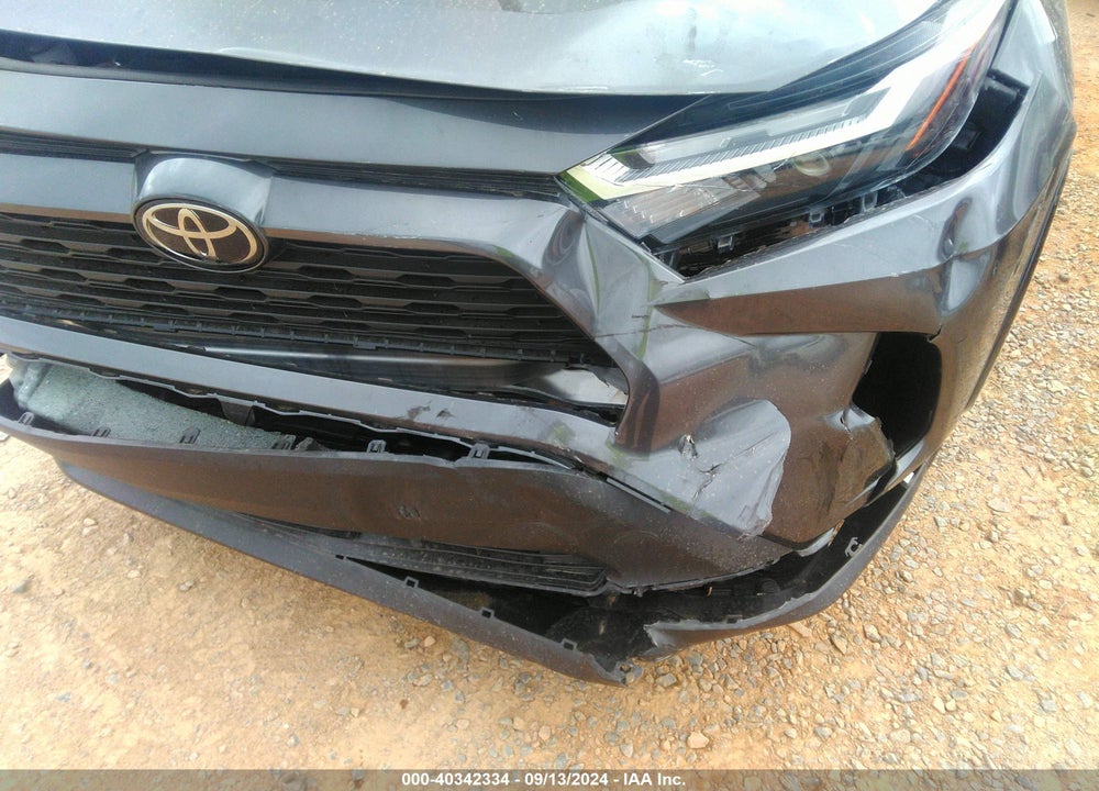 2024 TOYOTA RAV4 XLE VIN: 2T3W1RFV0RC278583