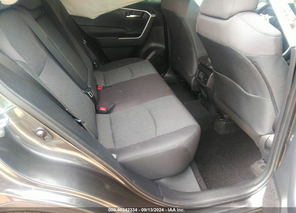 2024 TOYOTA RAV4 XLE VIN: 2T3W1RFV0RC278583