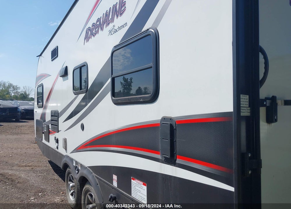 2018 COACHMEN 25QB VIN: 5ZT2ANHC5JB018208