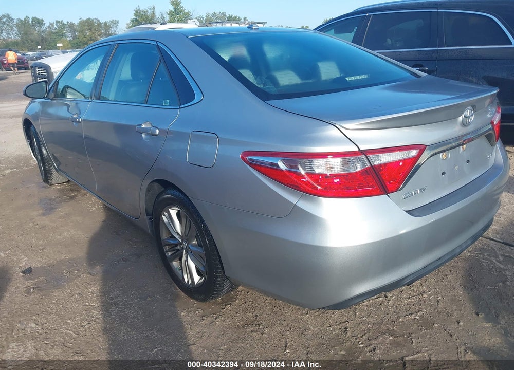 2015 TOYOTA CAMRY SE VIN: 4T1BF1FKXFU100058
