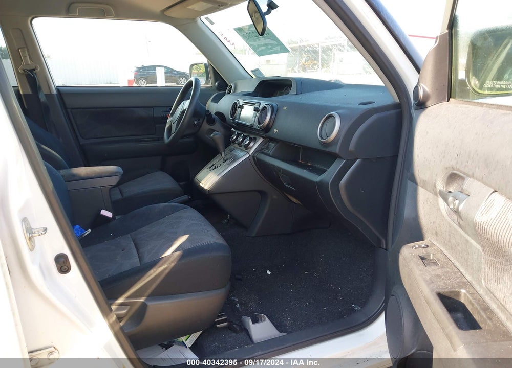 2013 SCION XB VIN: JTLZE4FE8DJ045808