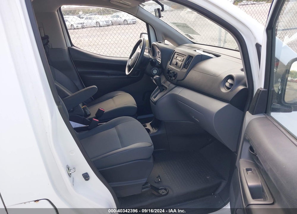 2015 NISSAN NV200 S VIN: 3N6CM0KN0FK730418
