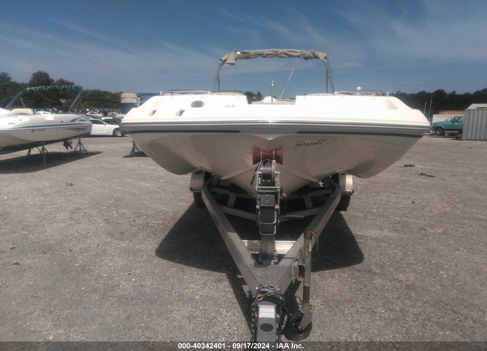 2017 HURRICANE BOAT VIN: GDY39986B717