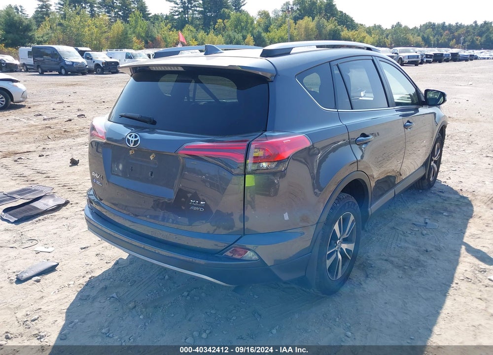 2018 TOYOTA RAV4 XLE VIN: JTMRFREV1JJ726699