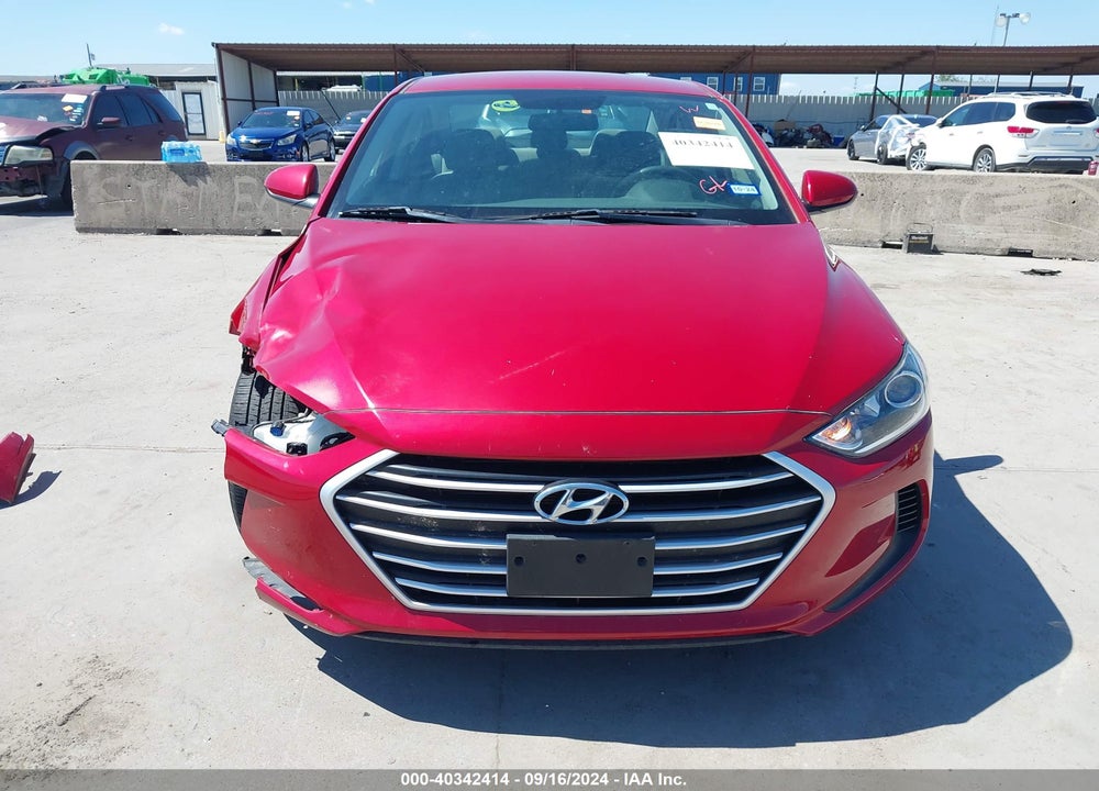 2018 HYUNDAI ELANTRA VIN: 5NPD74LF8JH379192