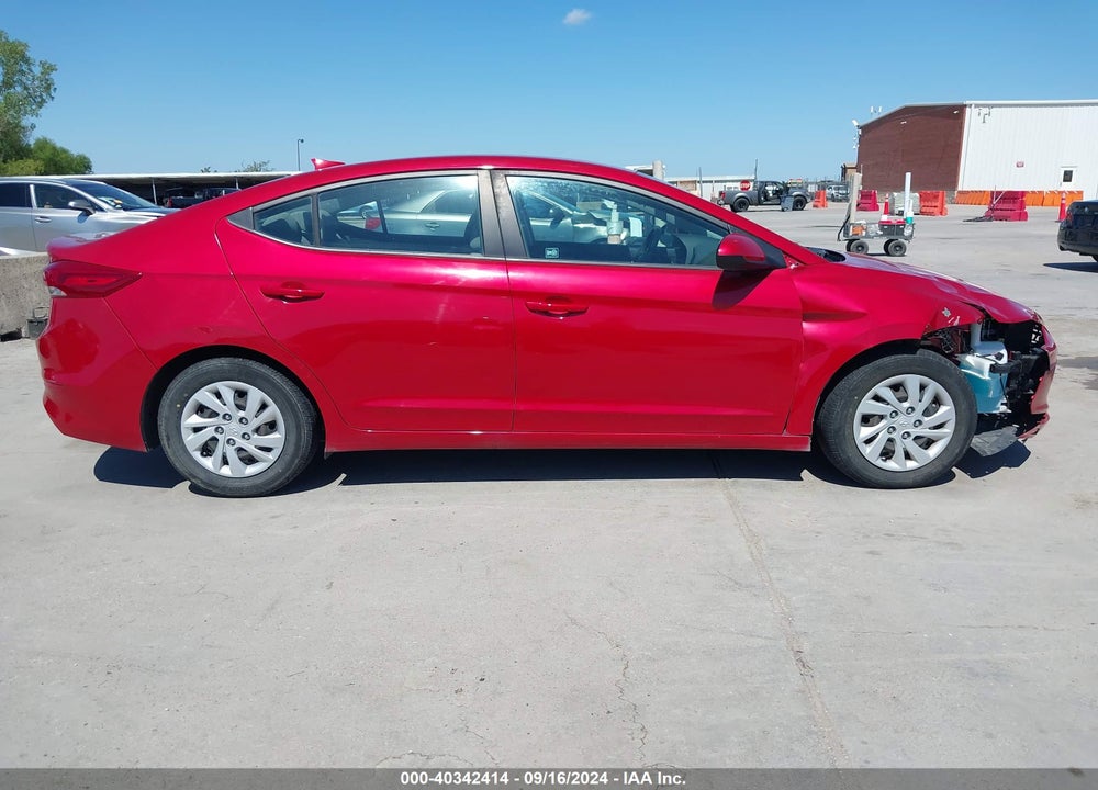 2018 HYUNDAI ELANTRA VIN: 5NPD74LF8JH379192