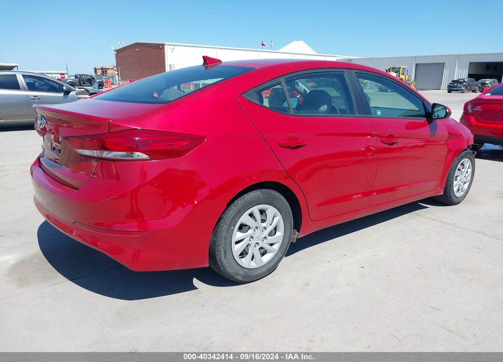 2018 HYUNDAI ELANTRA VIN: 5NPD74LF8JH379192