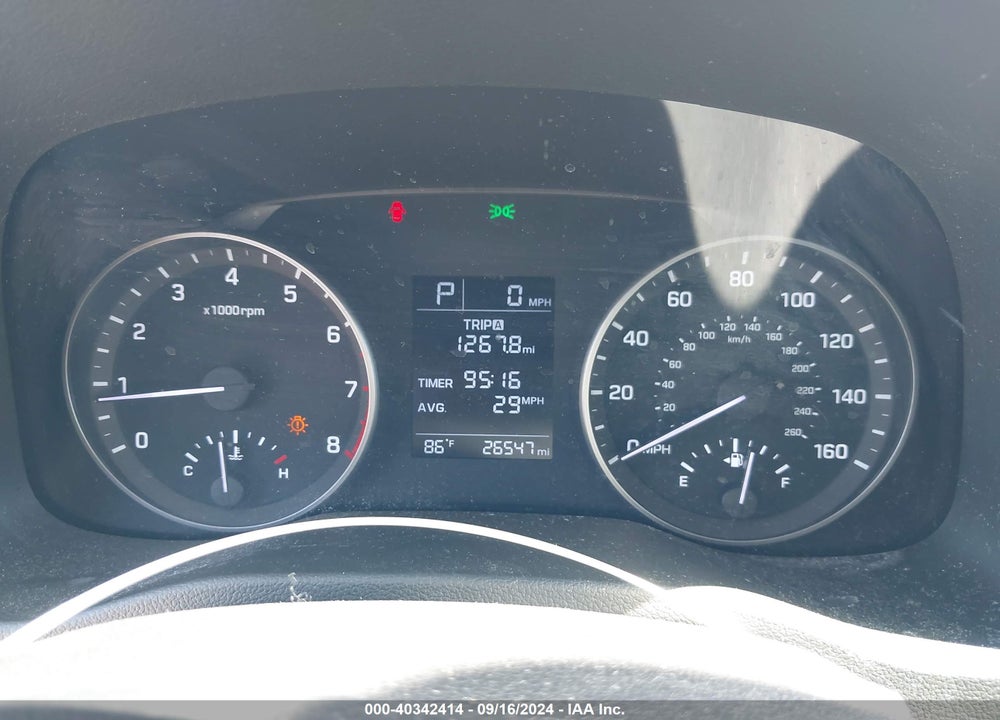 2018 HYUNDAI ELANTRA VIN: 5NPD74LF8JH379192