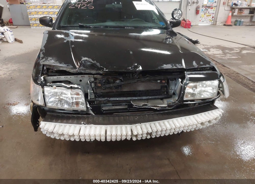 2011 FORD CROWN VICTORIA POLICE INTERCEPTOR VIN: 2FABP7BVXBX112353
