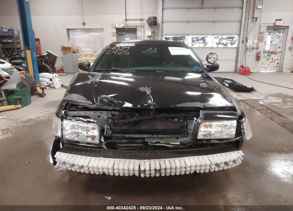 2011 FORD CROWN VICTORIA POLICE INTERCEPTOR VIN: 2FABP7BVXBX112353