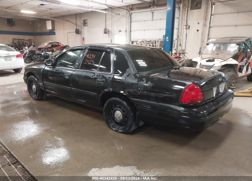 2011 FORD CROWN VICTORIA POLICE INTERCEPTOR VIN: 2FABP7BVXBX112353