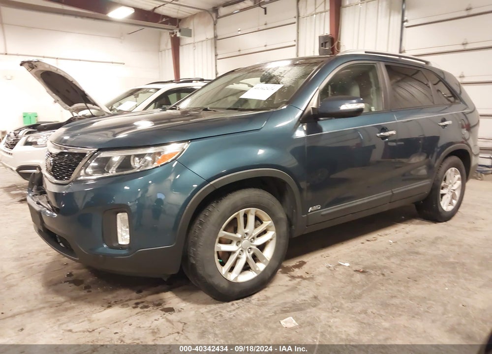 2014 KIA SORENTO LX VIN: 5XYKTCA62EG544960