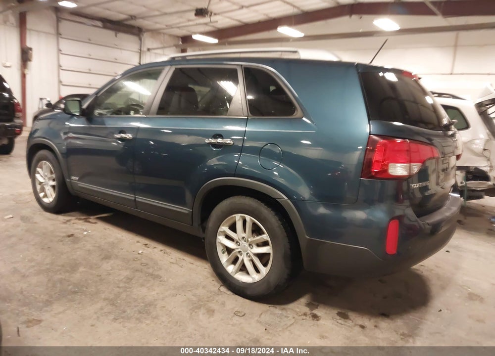 2014 KIA SORENTO LX VIN: 5XYKTCA62EG544960