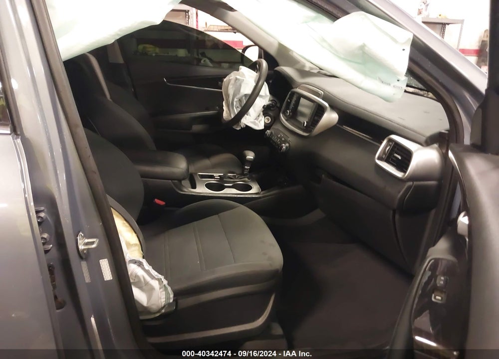 2020 KIA SORENTO 3.3L LX VIN: 5XYPGDA55LG614181