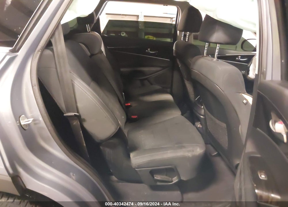 2020 KIA SORENTO 3.3L LX VIN: 5XYPGDA55LG614181