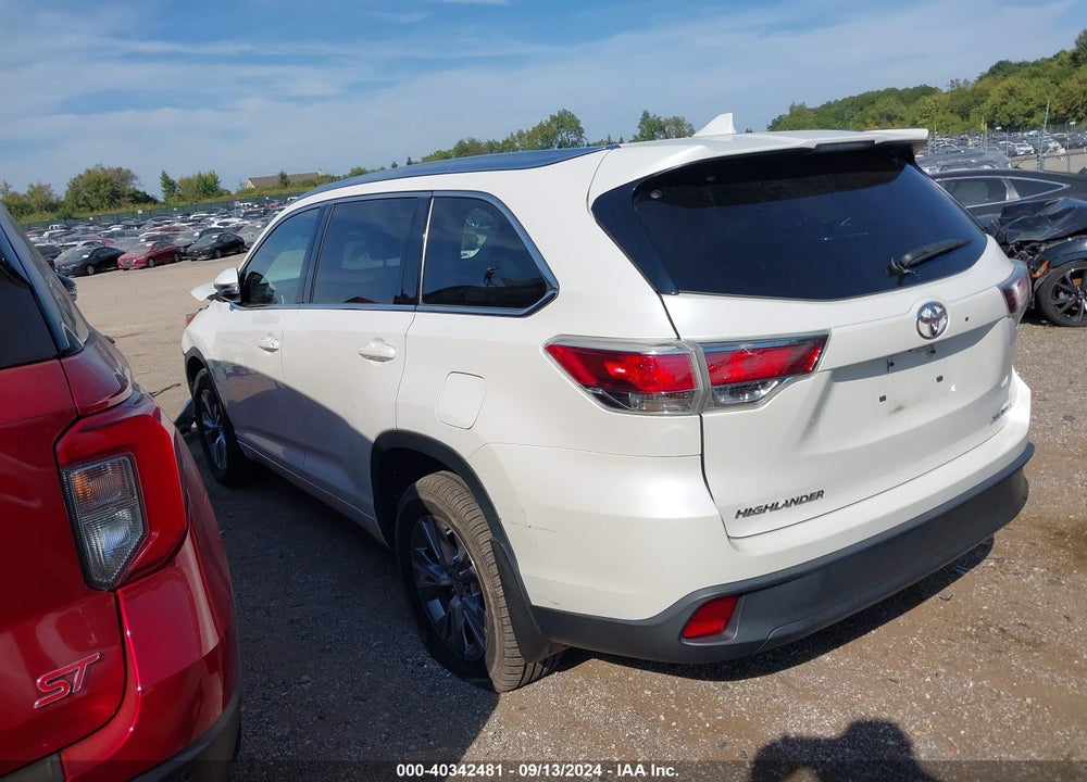 2015 TOYOTA HIGHLANDER XLE V6 VIN: 5TDJKRFH5FS171297