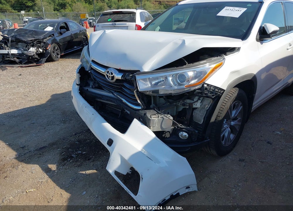 2015 TOYOTA HIGHLANDER XLE V6 VIN: 5TDJKRFH5FS171297